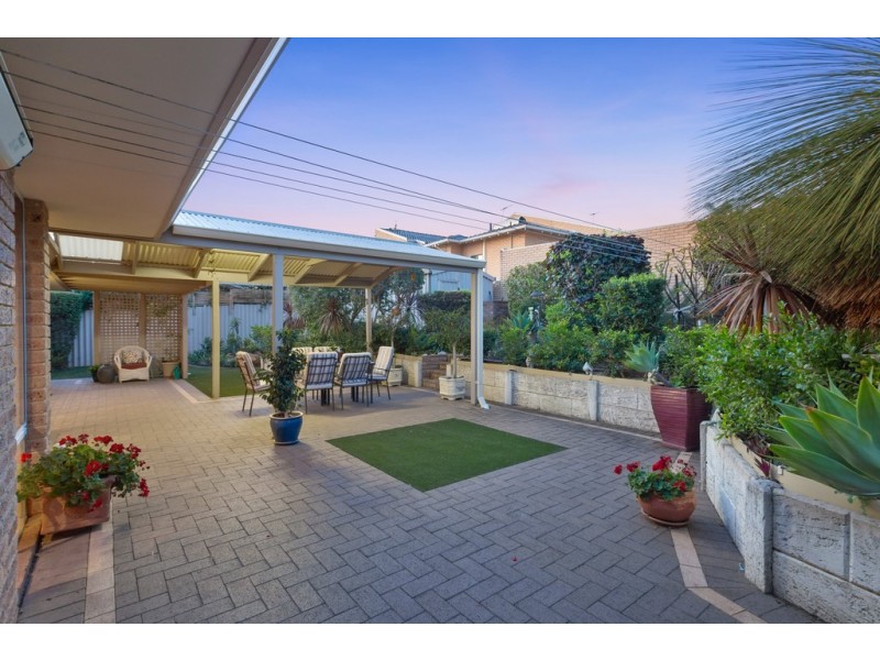 17 Currajong Road, Duncraig WA 6023