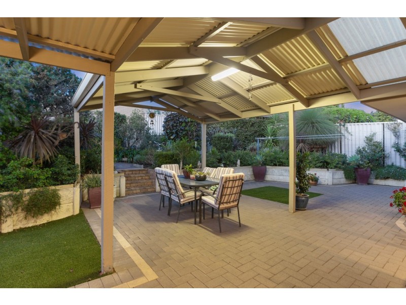 17 Currajong Road, Duncraig WA 6023