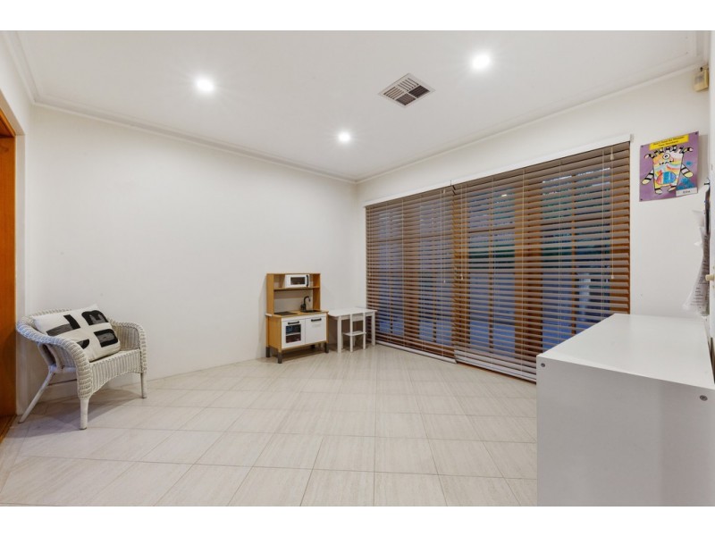 18 Alder Way, Duncraig WA 6023