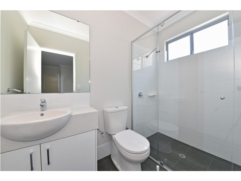 2/105 Camberwarra Drive, Craigie WA 6025