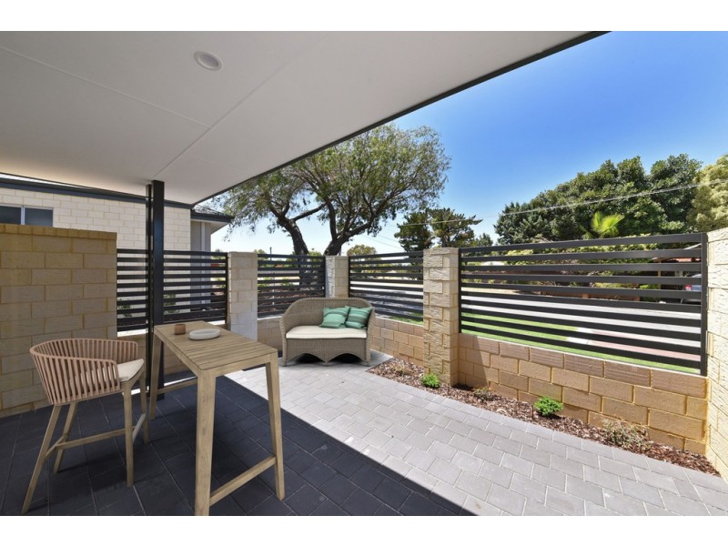 2/105 Camberwarra Drive, Craigie WA 6025