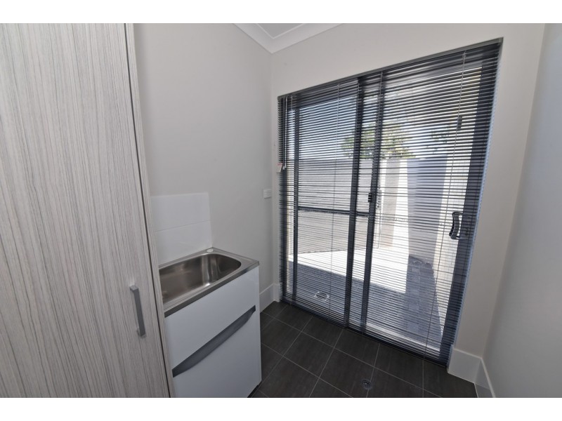 1/105 Camberwarra Drive, Craigie WA 6025