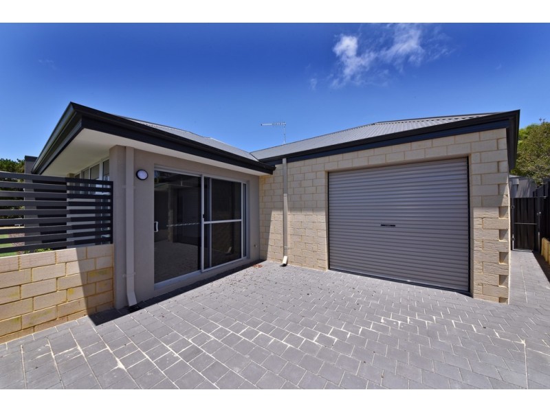 1/105 Camberwarra Drive, Craigie WA 6025