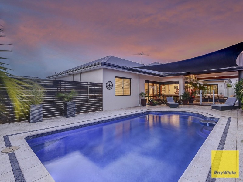 4 Fairland Loop, Madeley WA 6065