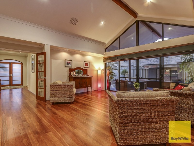 4 Fairland Loop, Madeley WA 6065