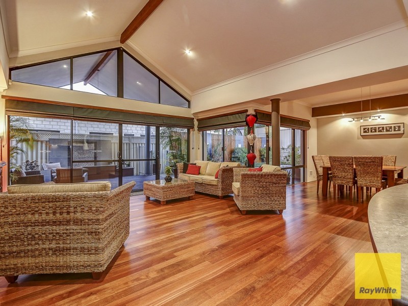 4 Fairland Loop, Madeley WA 6065