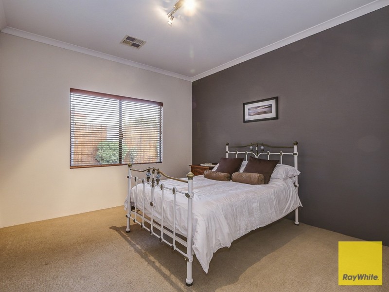 4 Fairland Loop, Madeley WA 6065