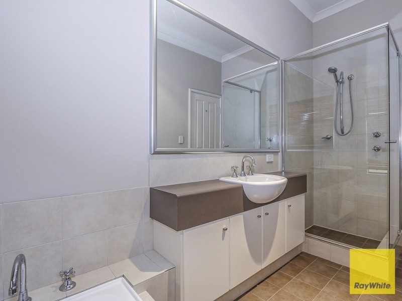 4 Fairland Loop, Madeley WA 6065