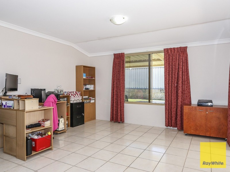 8 Ferry Way, Quinns Rocks WA 6030