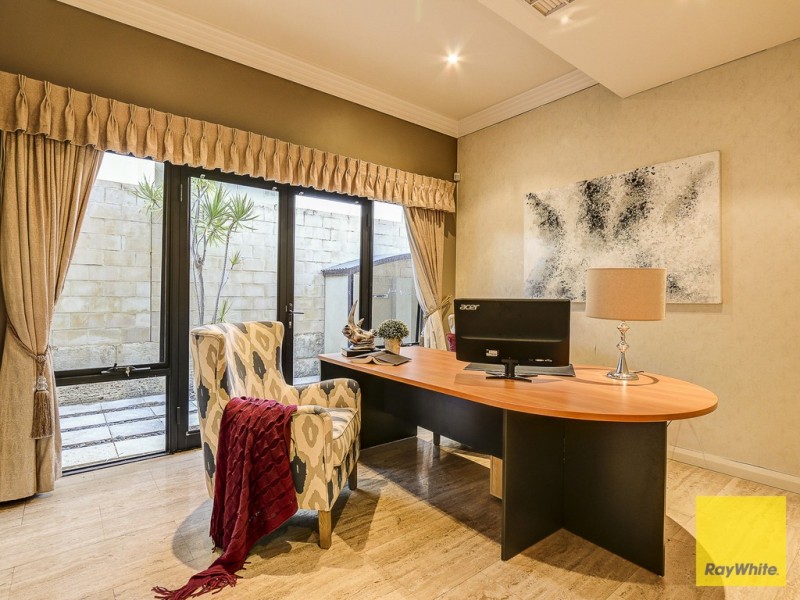 6 Aitape Vista, Dianella WA 6059