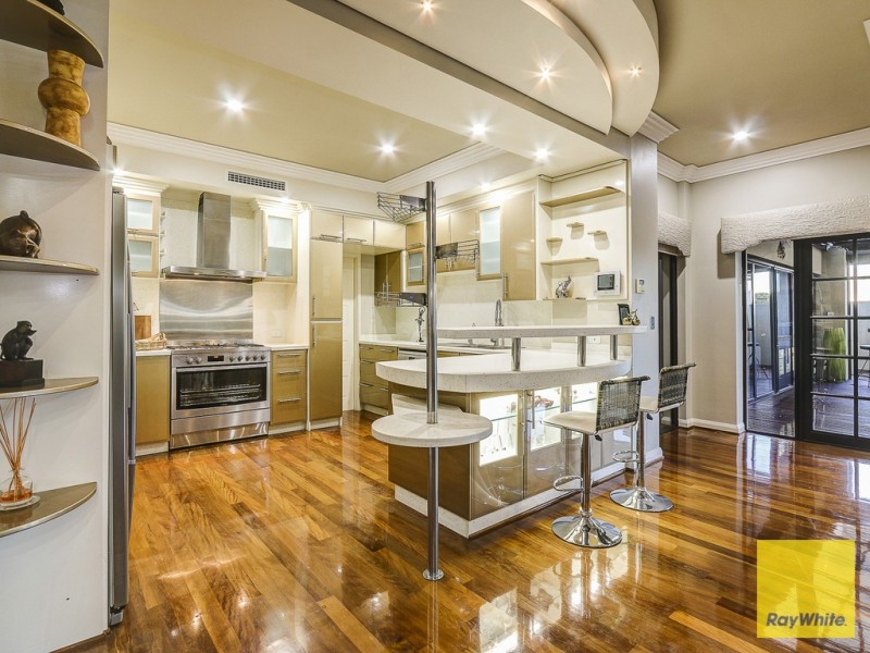 6 Aitape Vista, Dianella WA 6059