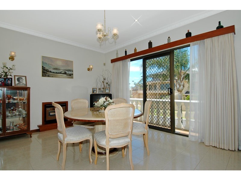 55 Tarongo Road, City Beach WA 6015