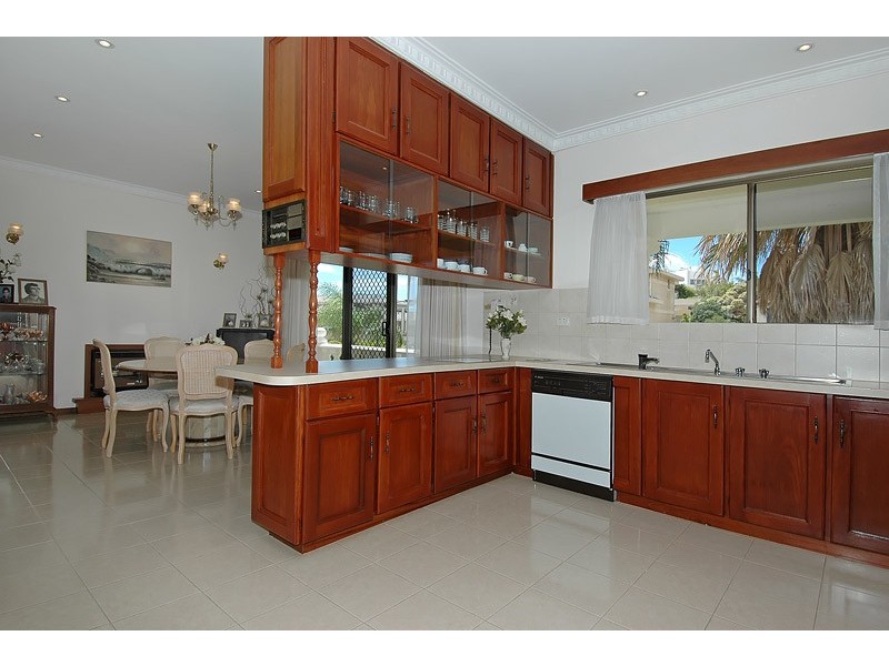 55 Tarongo Road, City Beach WA 6015