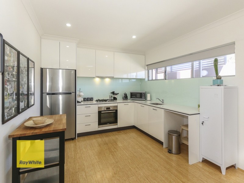 5/27 Pollard Street, Glendalough WA 6016