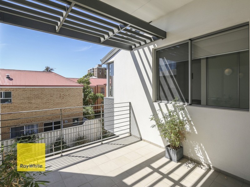 5/27 Pollard Street, Glendalough WA 6016