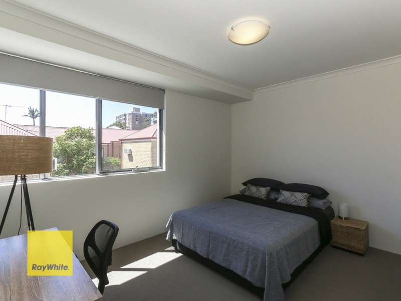 5/27 Pollard Street, Glendalough WA 6016