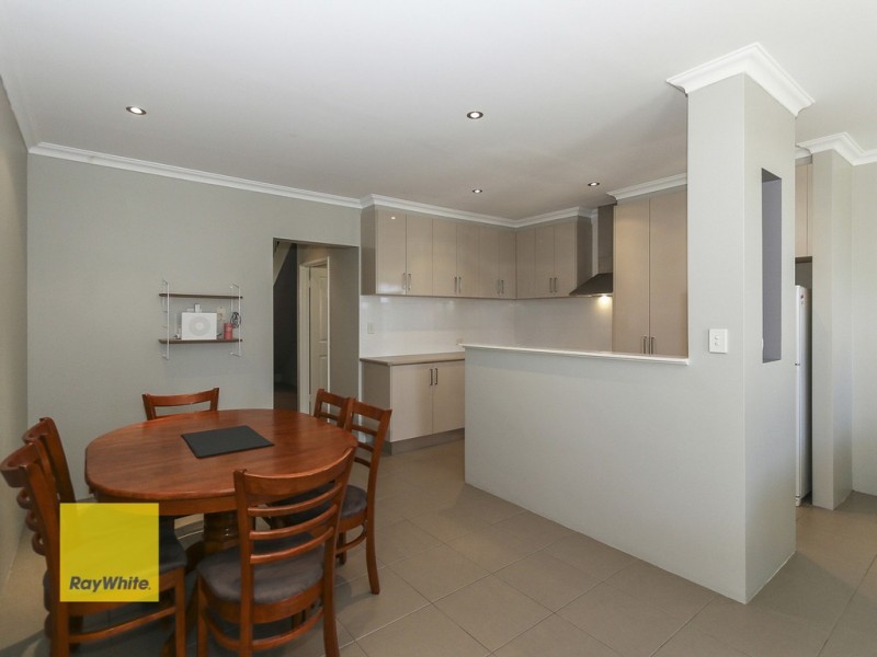 3/2 Dana Way, Madeley WA 6065