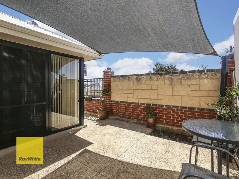 3/2 Dana Way, Madeley WA 6065