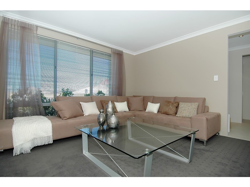 6 Impington Rd, Butler WA 6036
