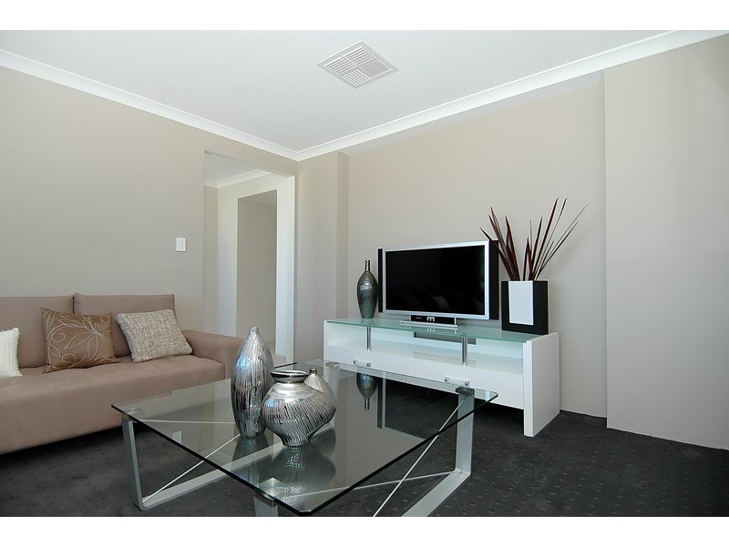 6 Impington Rd, Butler WA 6036