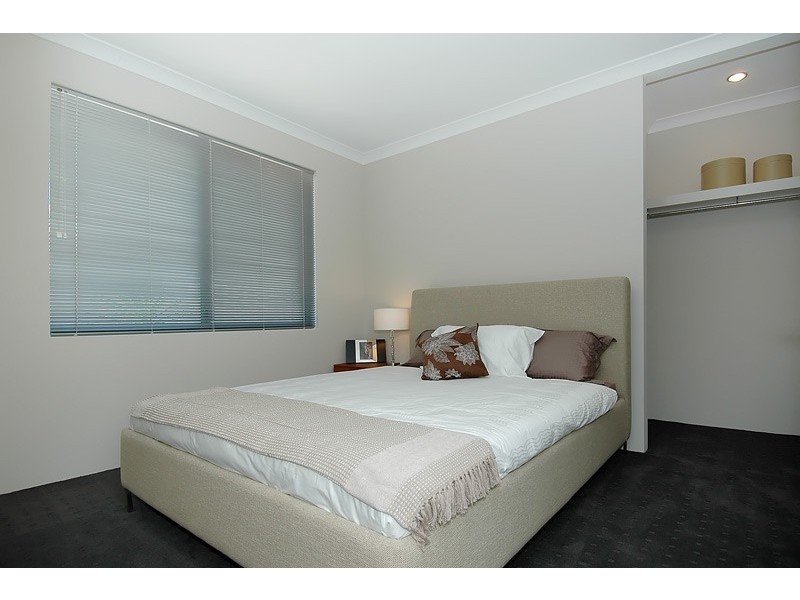 6 Impington Rd, Butler WA 6036