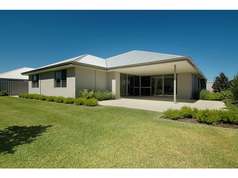 6 Impington Rd, Butler WA 6036