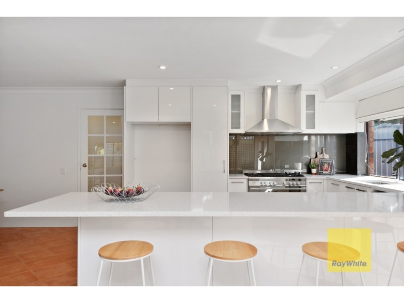 19 Fawkner Gardens, Hillarys WA 6025