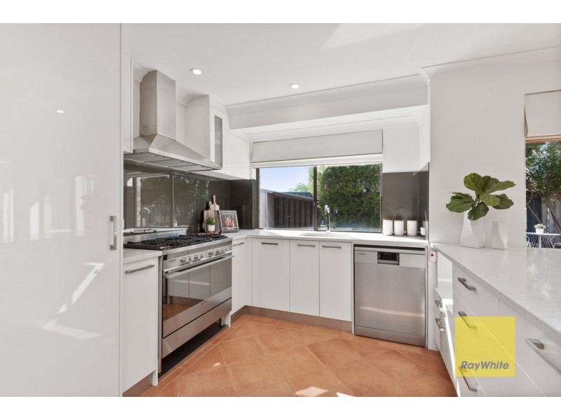 19 Fawkner Gardens, Hillarys WA 6025