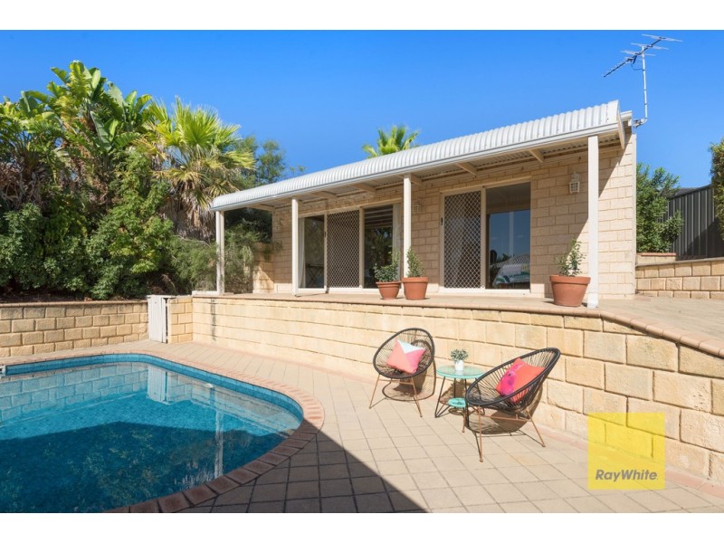19 Fawkner Gardens, Hillarys WA 6025