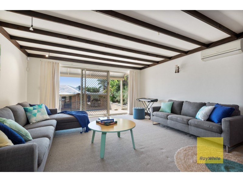 19 Fawkner Gardens, Hillarys WA 6025