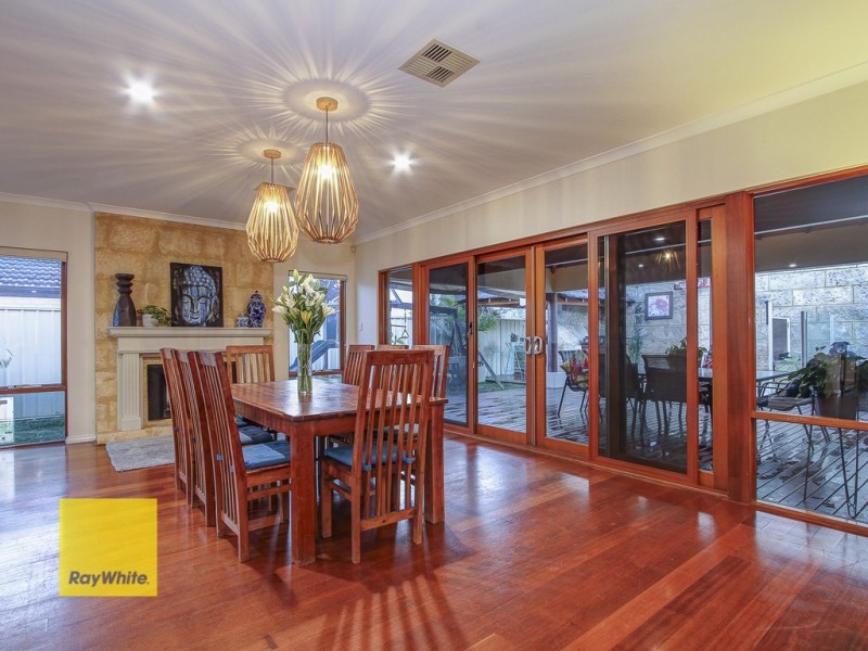 15 Glenvista Way, Madeley WA 6065