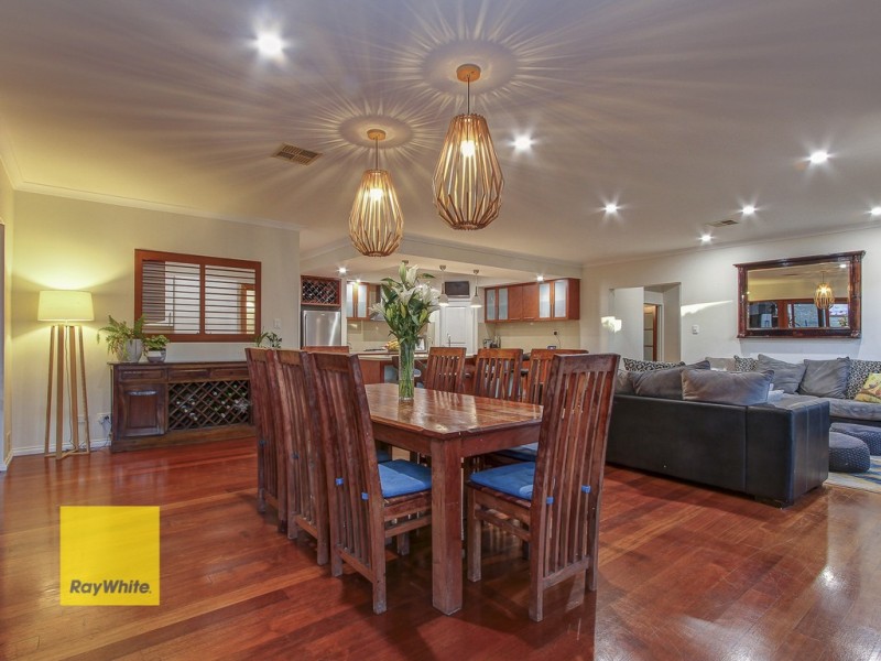 15 Glenvista Way, Madeley WA 6065