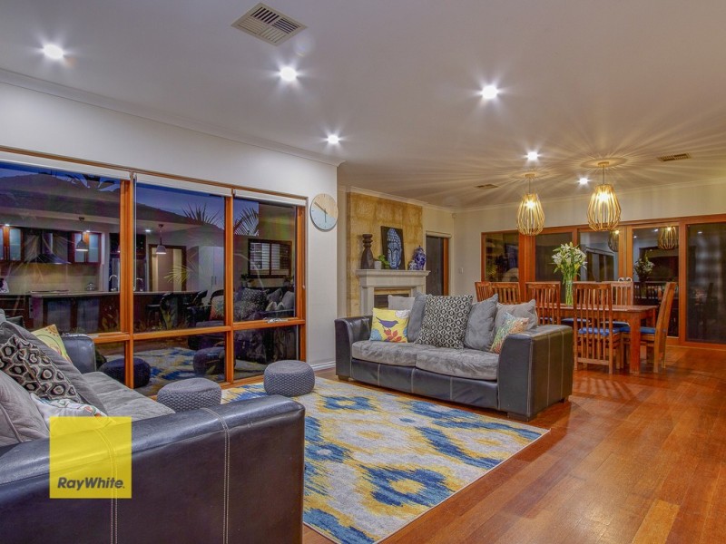 15 Glenvista Way, Madeley WA 6065