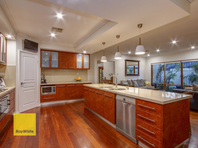 15 Glenvista Way, Madeley WA 6065