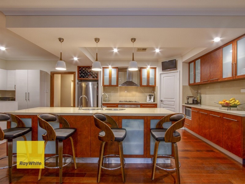 15 Glenvista Way, Madeley WA 6065