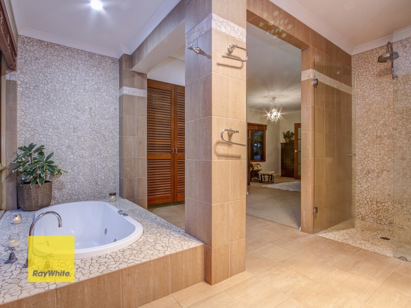 15 Glenvista Way, Madeley WA 6065