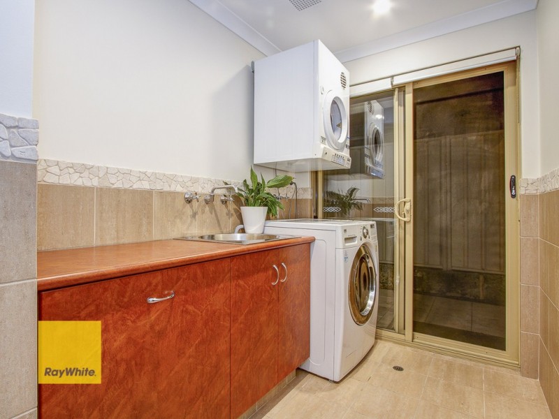 15 Glenvista Way, Madeley WA 6065