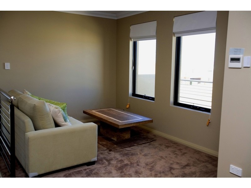 10 Fourmile Ave, Burns Beach WA 6028