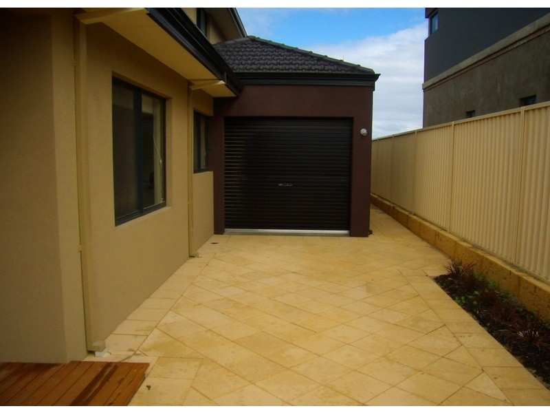 10 Fourmile Ave, Burns Beach WA 6028