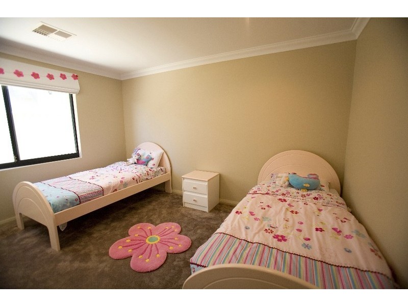 10 Fourmile Ave, Burns Beach WA 6028