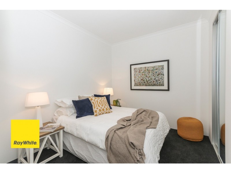 11 Royal Scot Loop, Currambine WA 6028