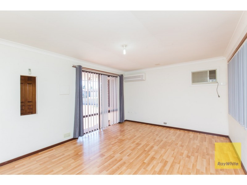 16 Salween Place, Beechboro WA 6063