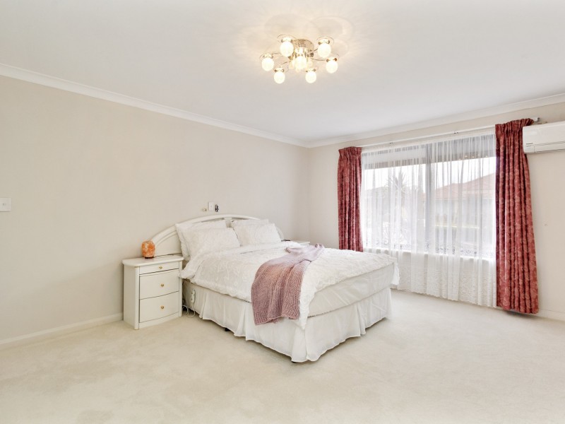 35 Russell Road, Madeley WA 6065