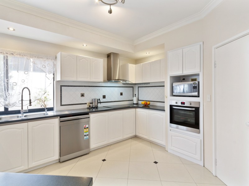 35 Russell Road, Madeley WA 6065