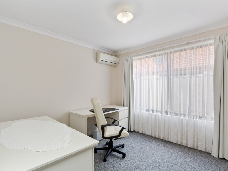 35 Russell Road, Madeley WA 6065