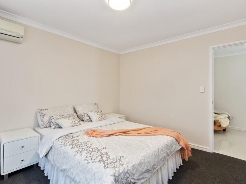 35 Russell Road, Madeley WA 6065