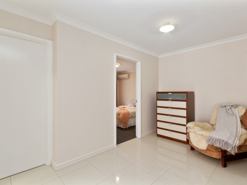 35 Russell Road, Madeley WA 6065