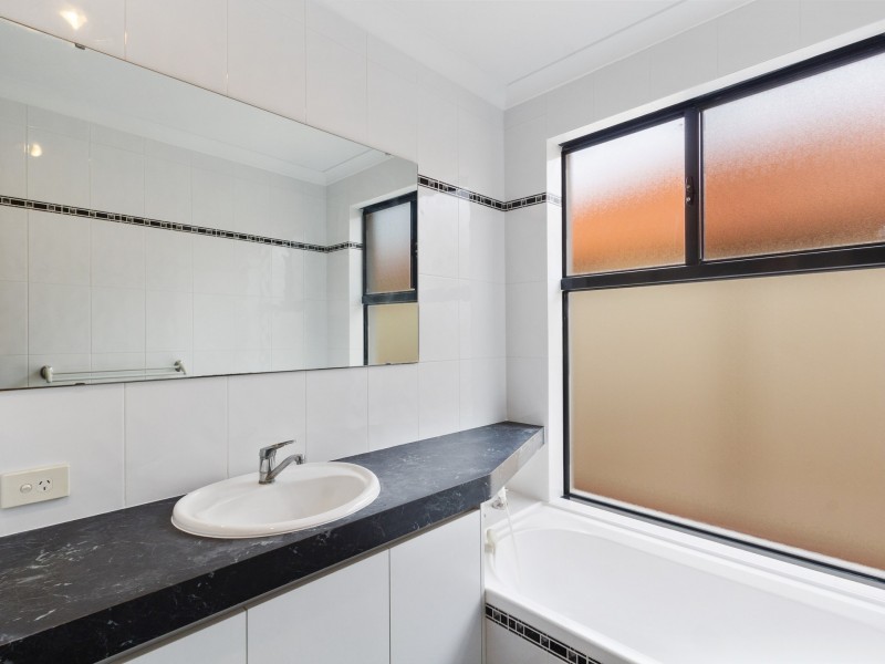 35 Russell Road, Madeley WA 6065