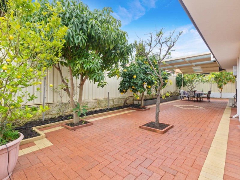 35 Russell Road, Madeley WA 6065