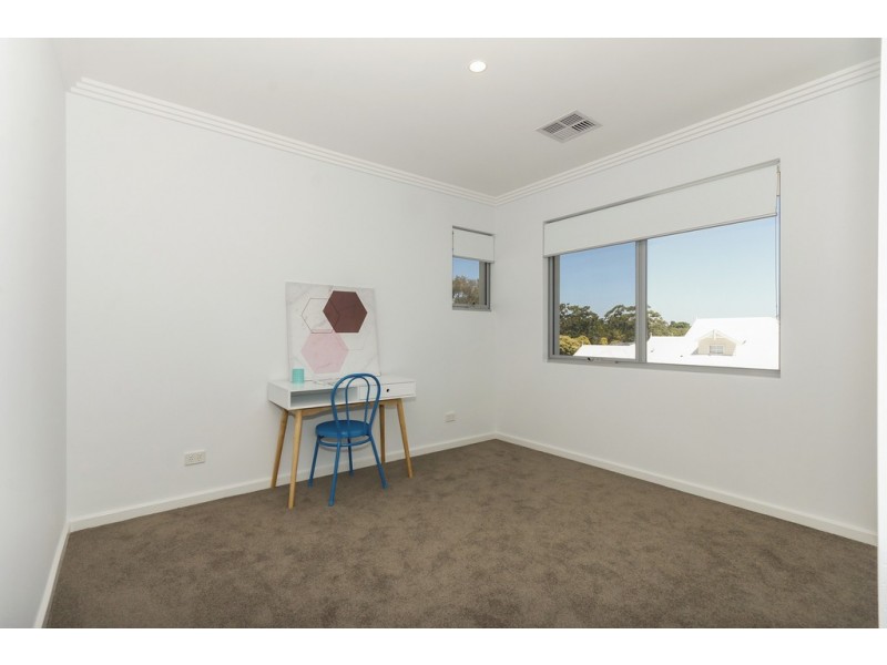 17B Strathyre Drive, Duncraig WA 6023